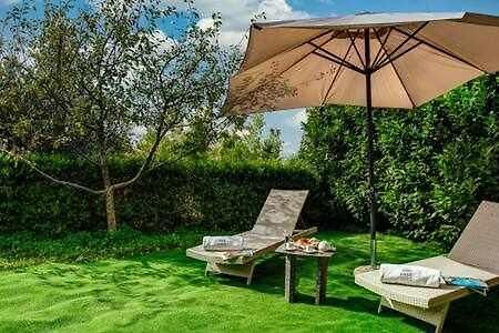 Gocce Villas - Villa De Flores Country Style Villa With Pool Масса-Лубренсе Екстер'єр фото