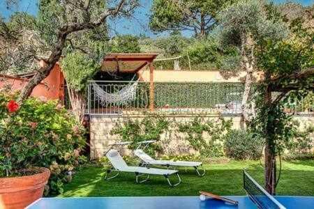 Gocce Villas - Villa De Flores Country Style Villa With Pool Масса-Лубренсе Екстер'єр фото
